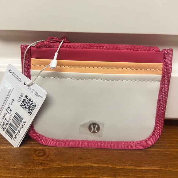 NWT Lululemon True Identity Card Case - Picture 1 of 2